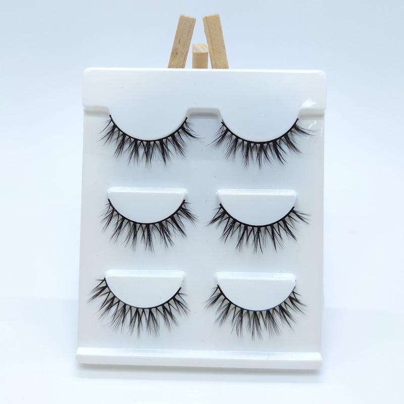 Opakowanie 3 par. Luksusowe sztuczne rzęsy 3D Silk Lashes Sztuczne rzęsy